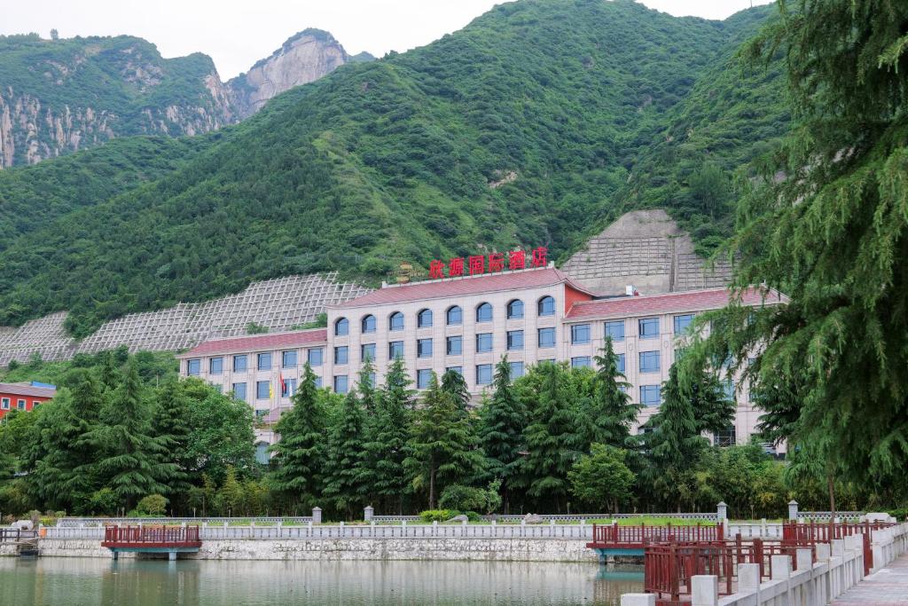 Huashan Xinyuan International Hotel photo 2