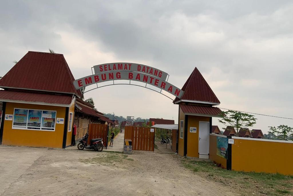Capital O 93437 Embung Banteran CottageNearLapangan Banteran photo 2