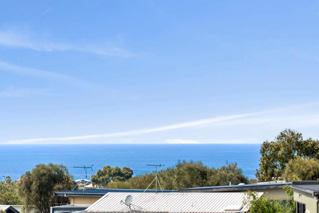 Inshore Pool Premium 99 photo 2