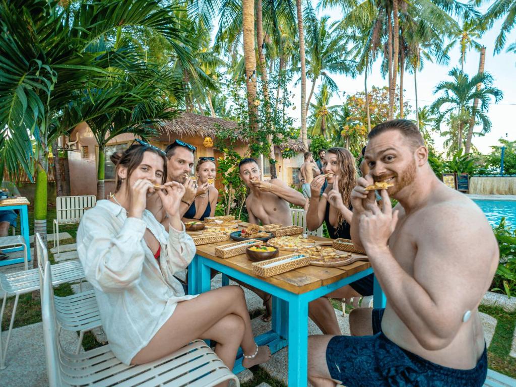 Mad Monkey Panglao photo 4