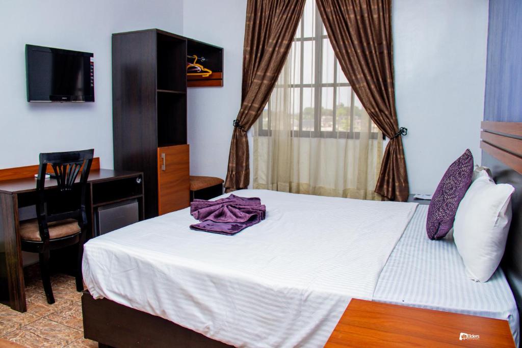 Suru Express Hotel Plus Ikorodu photo 4