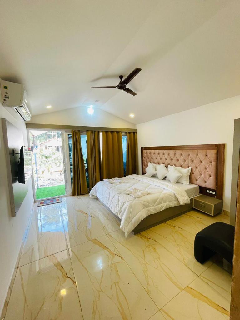 Luxurious Beach Resort Agonda photo 4