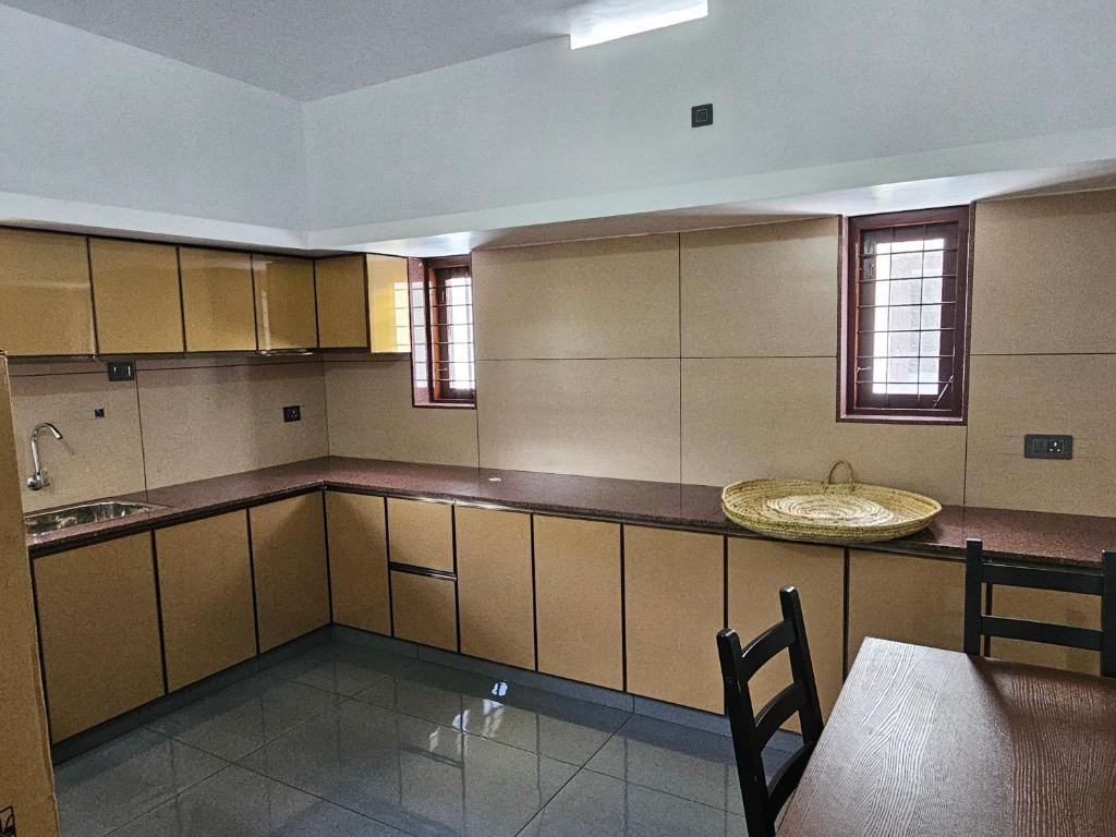 MATHER RAJAGIRI FURNISHED APARTMENTS photo 4