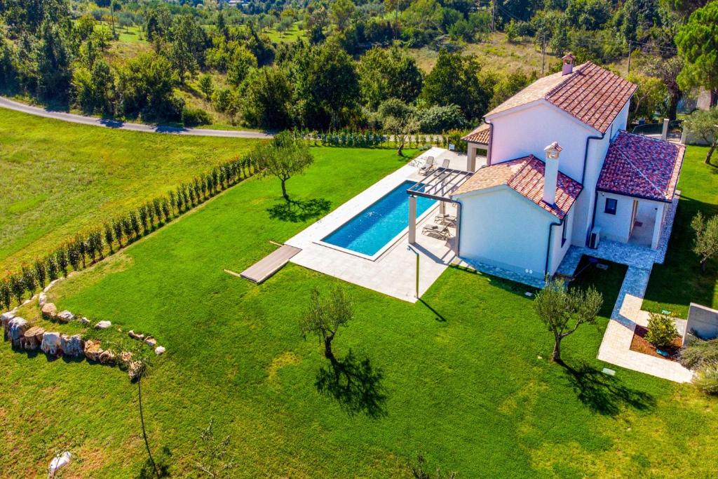 Villa Frida in Vizinada, Poreč by Istrabook photo 4