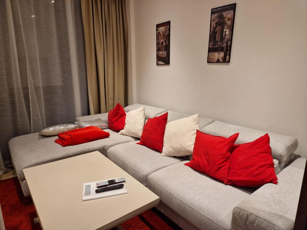 By nuit-parisienne : Superbe appartement avec SPA et terrasse privée photo 2