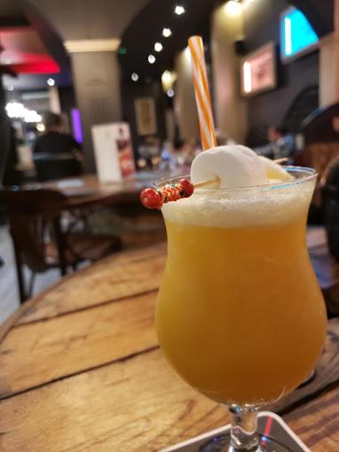 Family Room with Shared Bathroom (4 Adults + 2 Children)