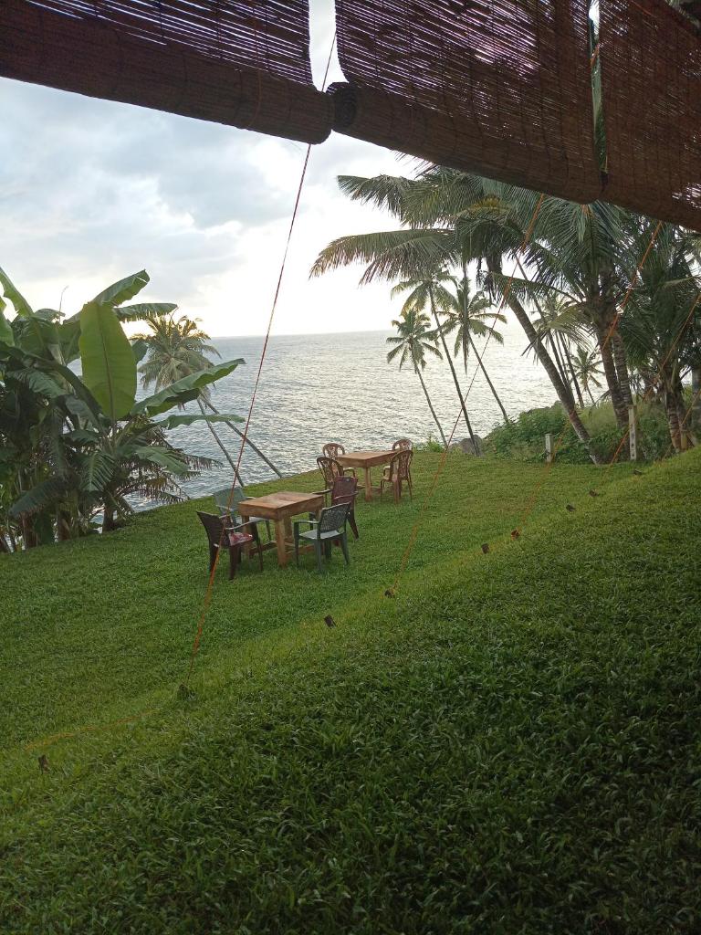 London Villa Secret Beach Mirissa