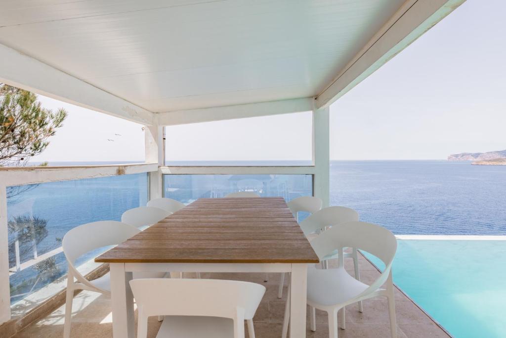 4 bedrooms villa with sea view private pool and jacuzzi at El Toro photo 1