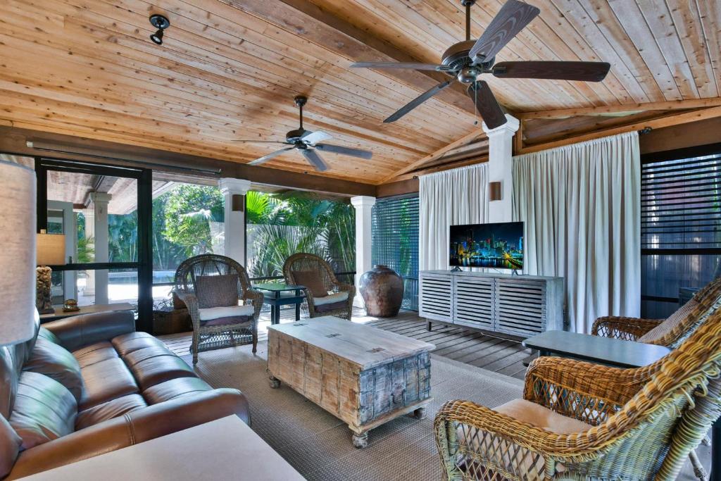 Zen Pool Home image