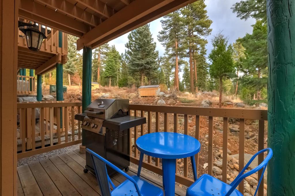 Alpine Alcove: Tahoe Tranquility Near Kings Beach photo 2