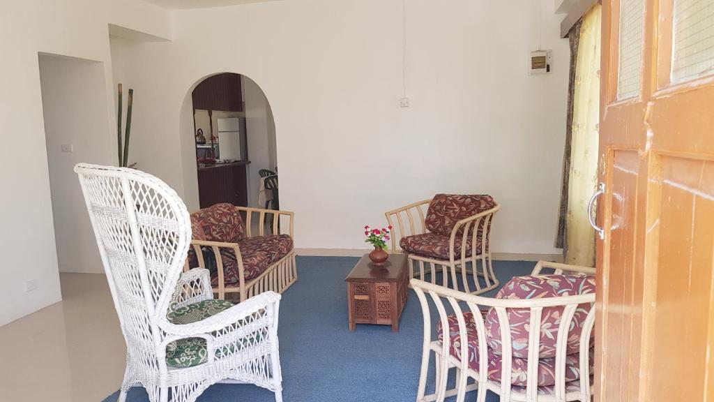 Jetpoint Furnished 2 bedroom photo 4