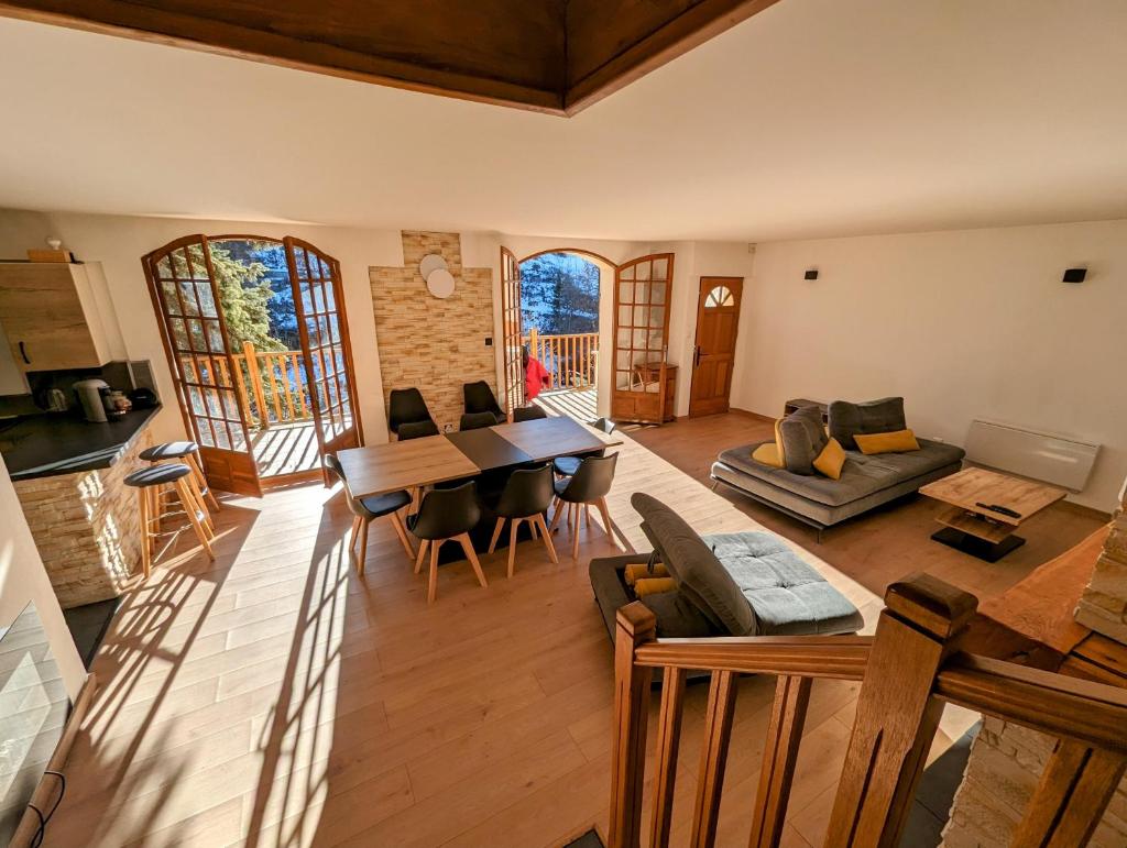 Magnifique Chalet avec Balnéothérapie photo 3