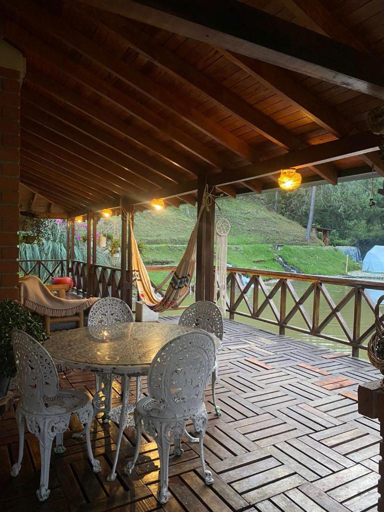 EL LAGO HOTEL photo 3