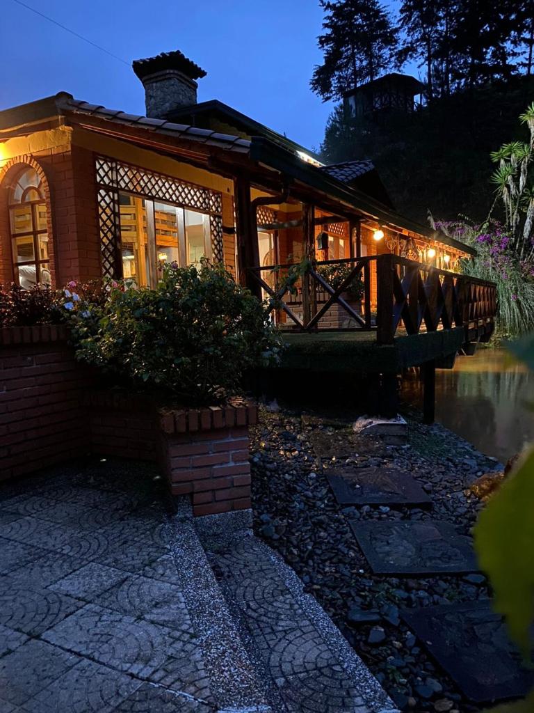 EL LAGO HOTEL photo 1