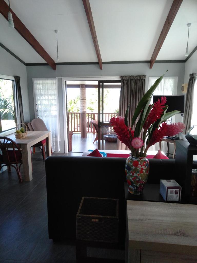 Te Moana Nui Villa 2 photo 4