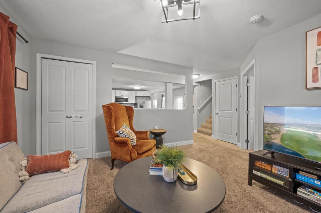 3BR free parking free Wi-Fi near dntown St Paul photo 4