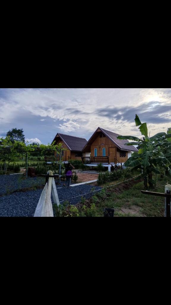 สวนเบอร์รีแคมป์ทนายจุฬา Berry Camp Korat photo 2