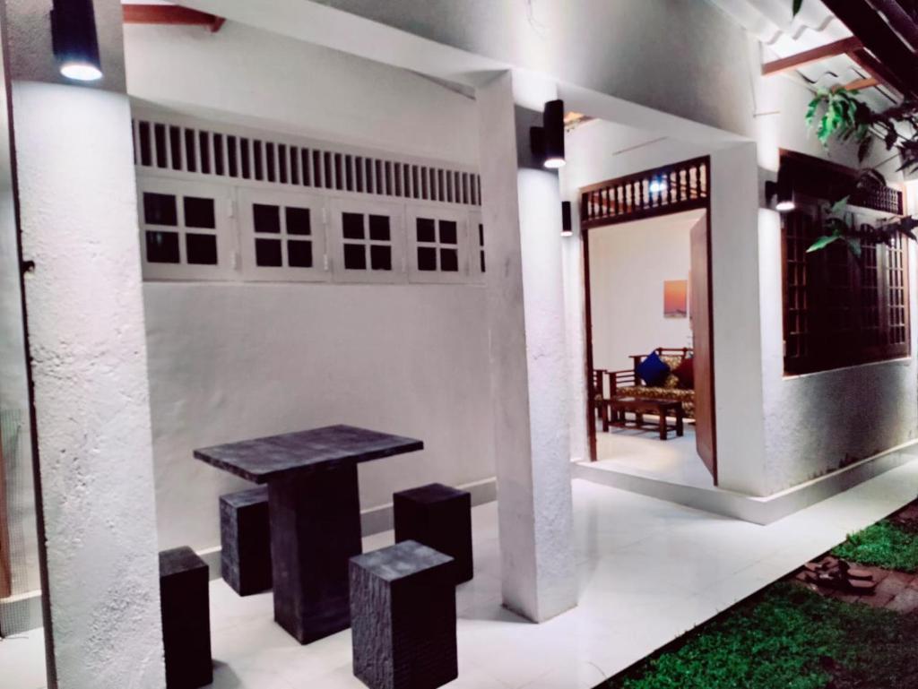 Araliya Uyana Residencies Colombo - Entire House with Two Bedrooms photo 3