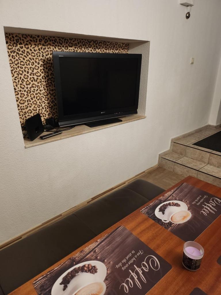 HALLE eine Relax Oase, 1- 3 Wohn-Schlafräume möglich plus Wohn-Sitzbereich, extra Küche, extra Bad, günstig und gut photo 4