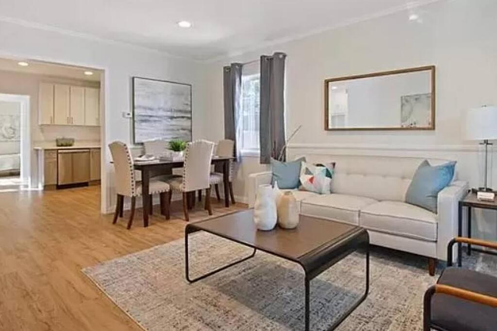 Spacious 3Bdr Home close to Manhattan Beach - Tap to explore photos