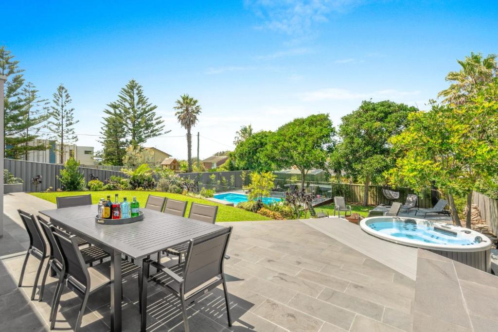 Sea La Vie - Pet Friendly with Swimming Pool & Spa photo 1