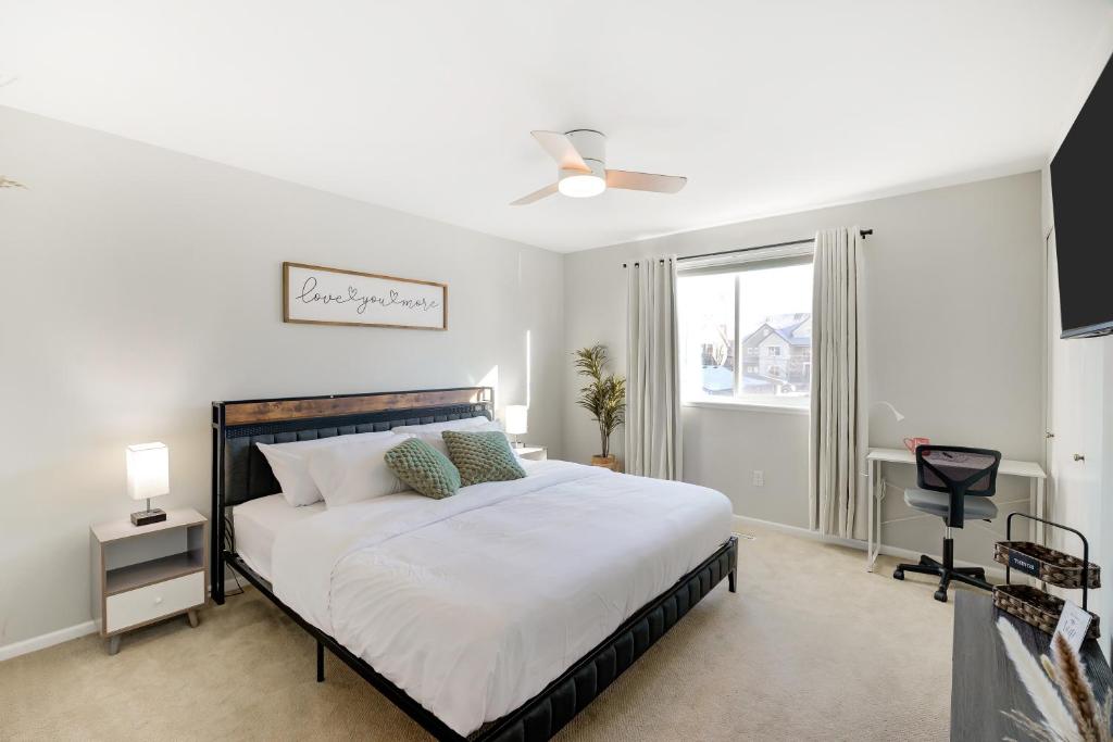 Comfy Family-size Townhome 2BR-5 People near Old town Arvada-10min walk photo 1