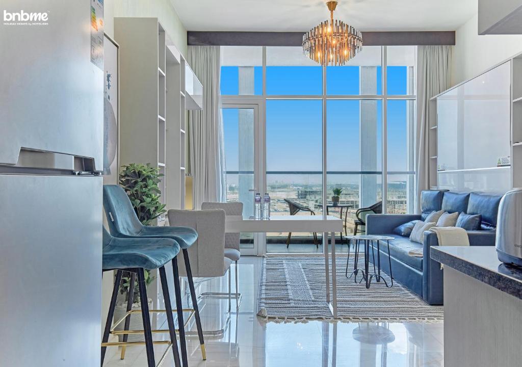 bnbmehomes - Chic Apt - Ideal for Corporate Stays - 1316 photo 3