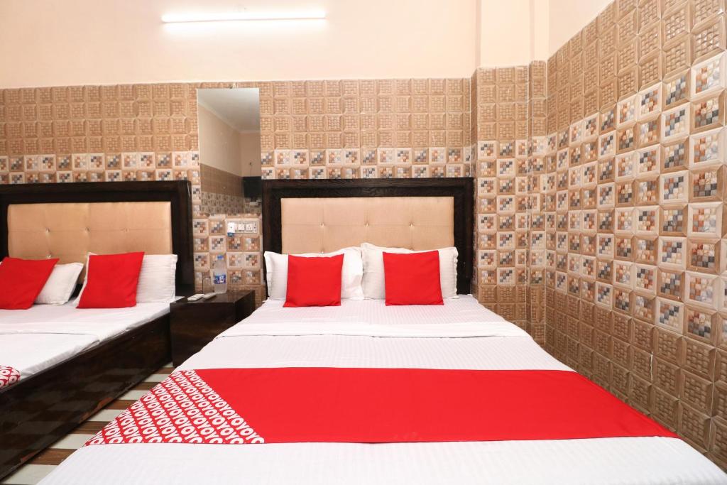 OYO Hotel Kapoor Residency photo 1