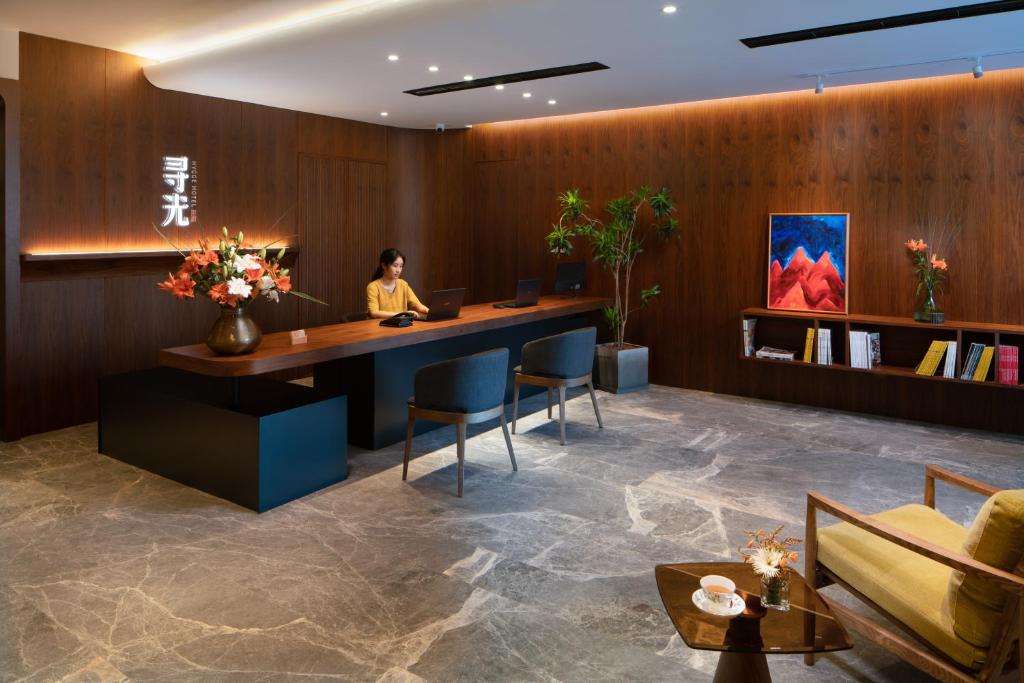 Xunguang Hotel - Chongqing Liangjiang Happiness Plaza photo 1