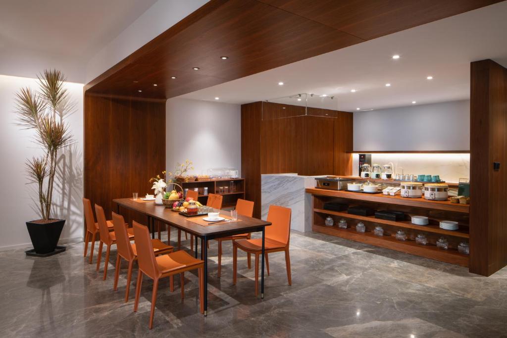 Xunguang Hotel - Chongqing Liangjiang Happiness Plaza photo 3