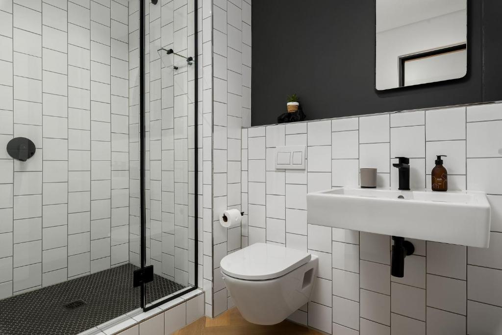 Nine Palms Luxury Apartments - Tap to explore photos