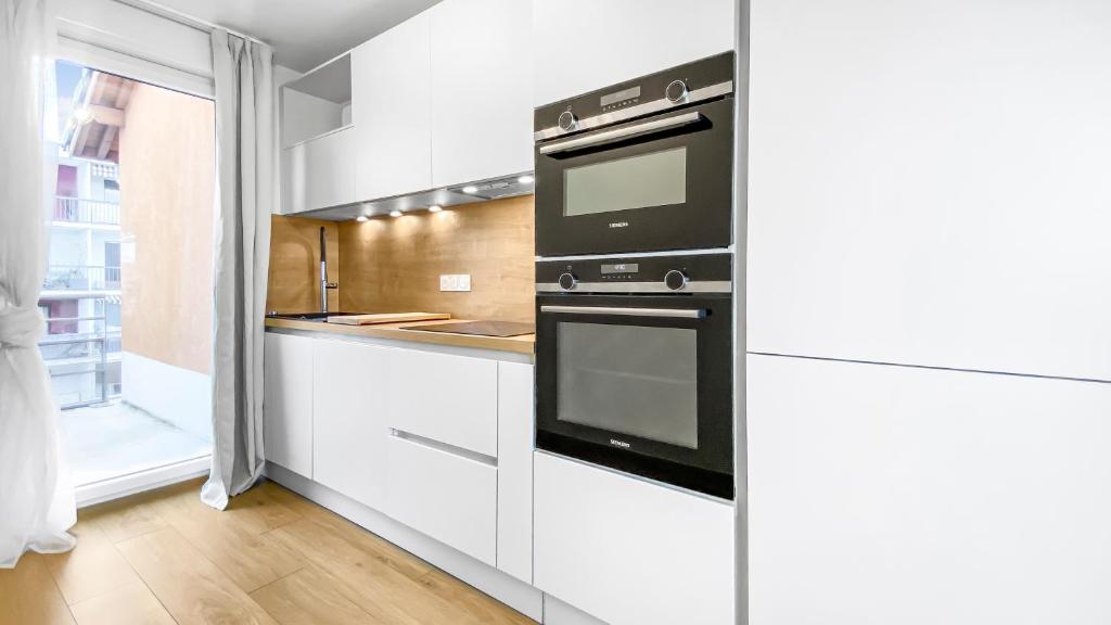 COLOC LAGON - Belle Colocation haut de gamme de 3 chambres / Proche Gare / Parking gratuit / Balcon / Wifi & Netflix photo 2