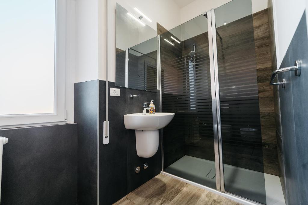 Porta Nuova Suites - Tap to explore photos