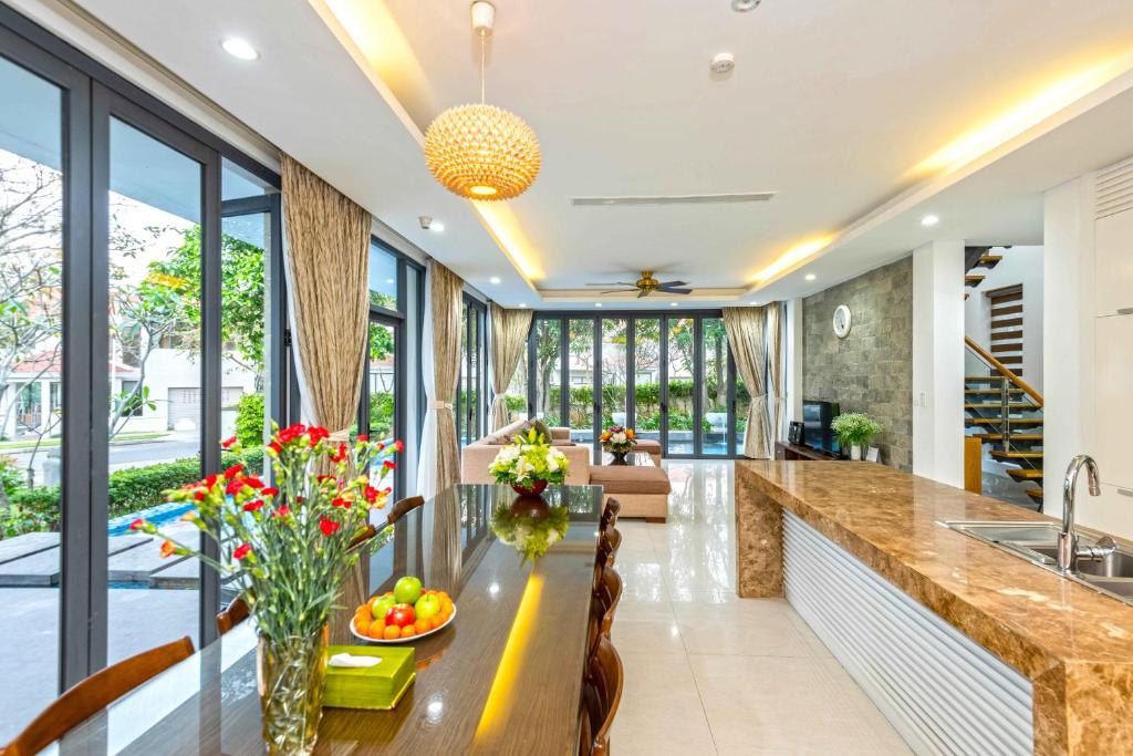 Dreamy Villas And Resort Along The Beach