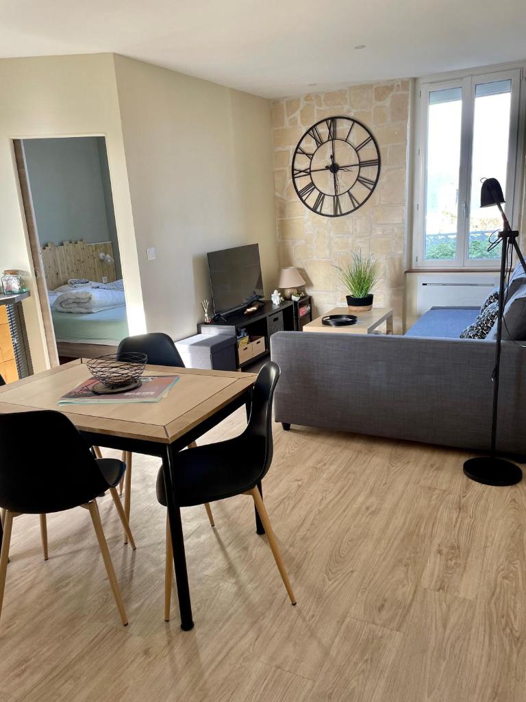 Saint-Aubin-Sur-Mer: Bel appartement traversant photo 1