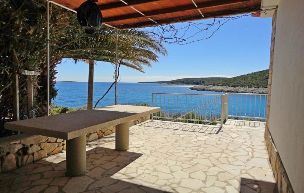 Holiday House Vis Pavic photo 2