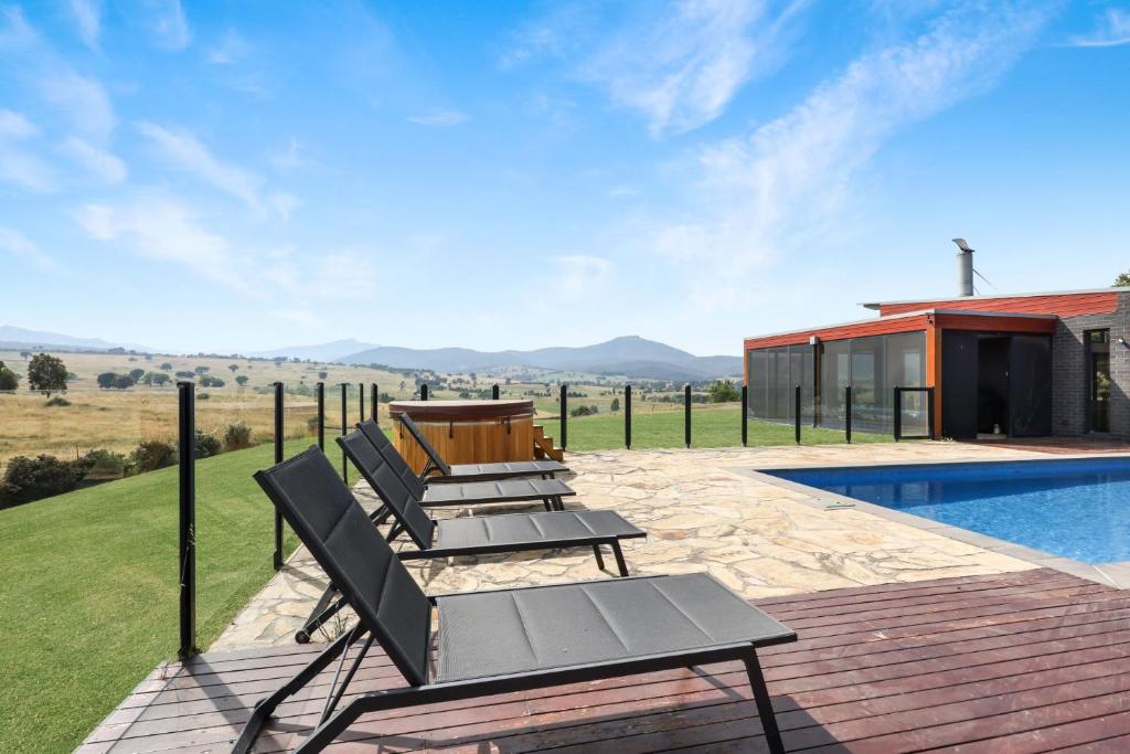 Merrivale Hill, Merrijig - Sleeps 10 photo 1