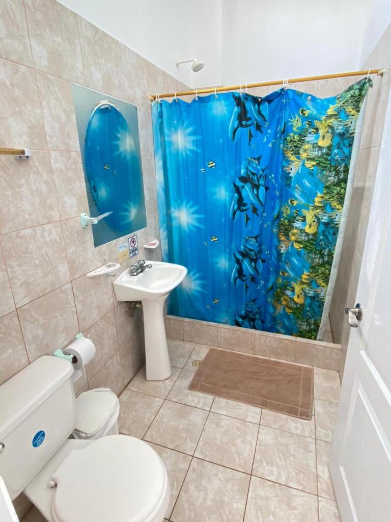 HOSPEDAJE DELFIN AZUL photo 2
