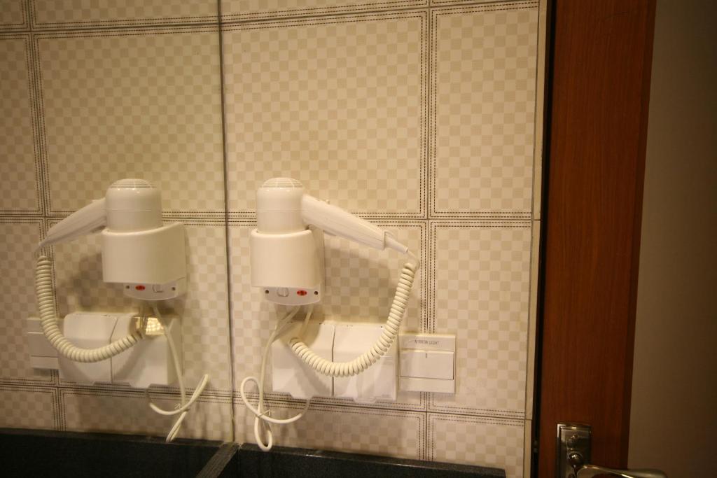 Двухместный (Двухместный номер Делюкс с 2 отдельными кроватями), Cardogan Hotel