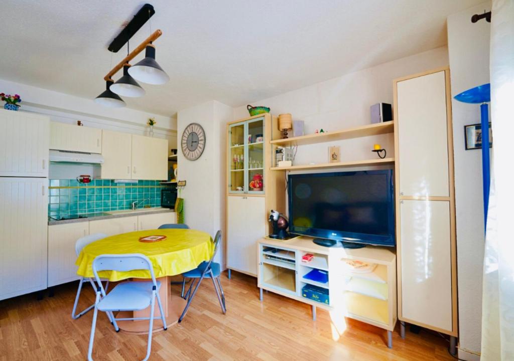 Appartement familial T2 La Mongie, 6personnes,calme et agréable photo 1