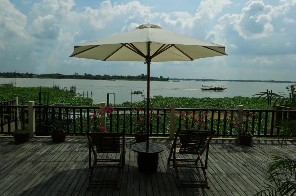 Mekong Riverside Boutique Resort & Spa 