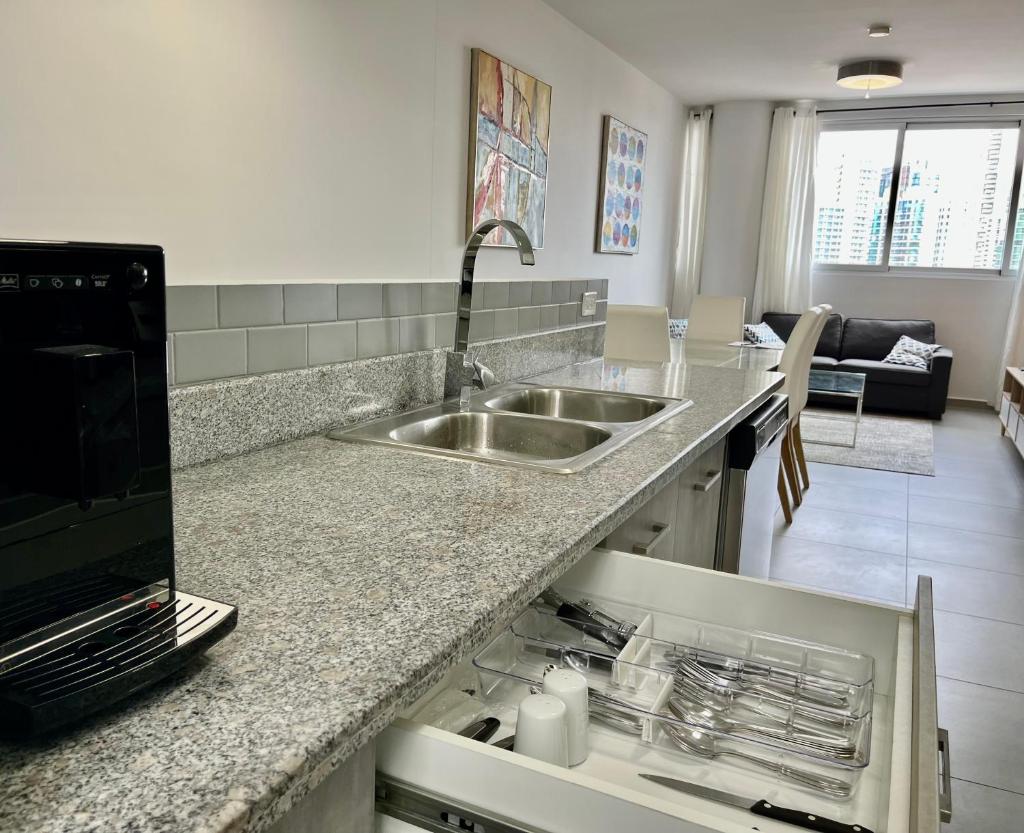 Signature Point Bella Vista, Sea View 2 BR photo 2