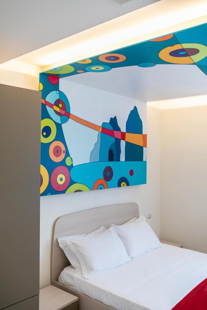 HAPPYROOMS - Tap to explore photos