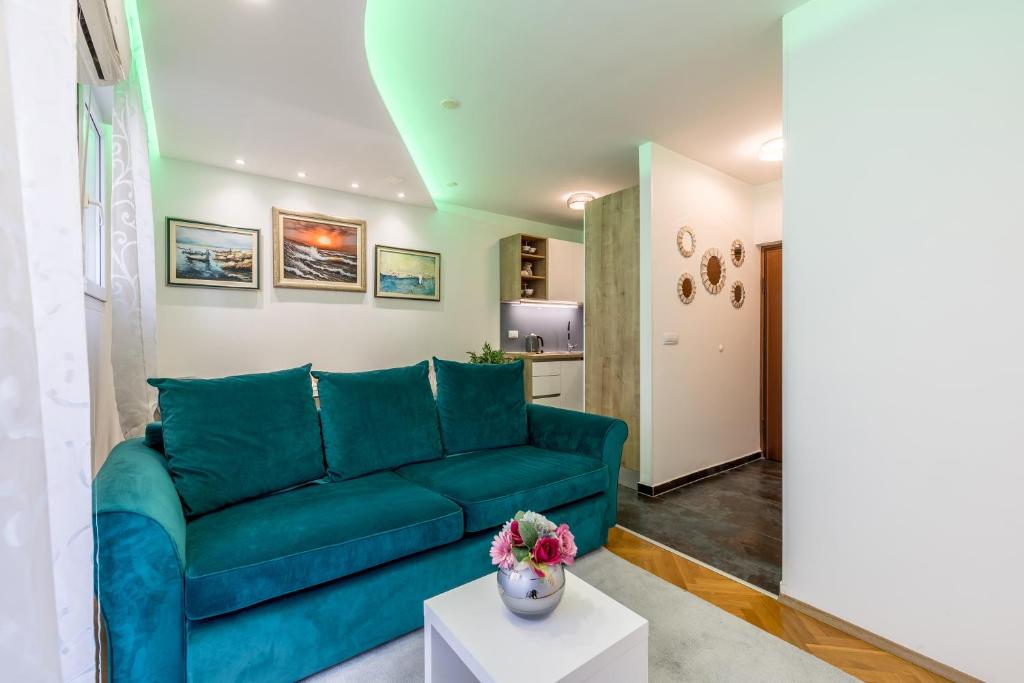 Noemi Luxury Apartment photo 3