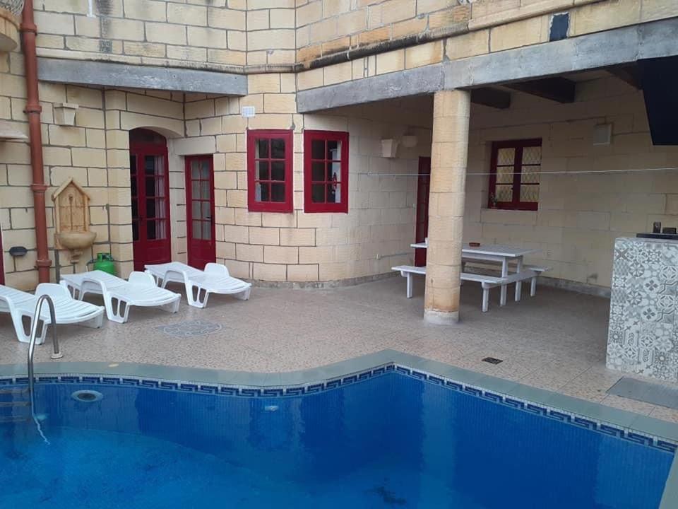 4 Bedroom Farmhouse with Private Pool in Xaghra Gozo photo 1