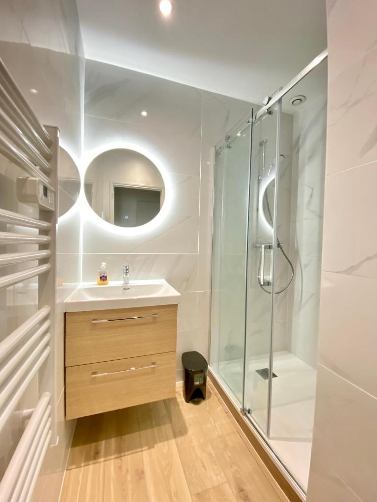 Très beau T2 42m2 lumineux, moderne et rénové avec Fibre photo 1