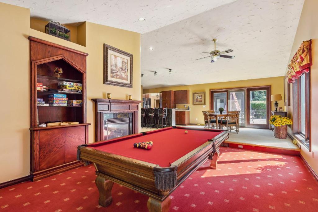 Great Group Getaway: Games Galore + Outdoor Oasis photo 2