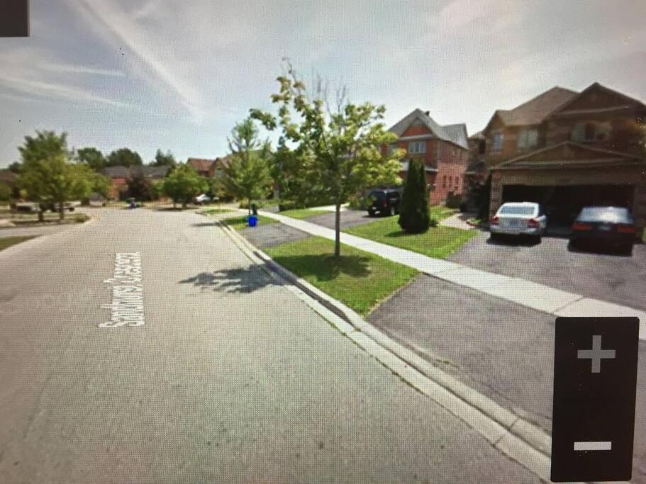Large Separate Entrance Basement Unit 2Beds 1Washroom Sleeps 4-6 photo 1