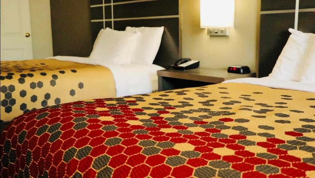 Econo Lodge Inn & Suites Murfreesboro photo 2