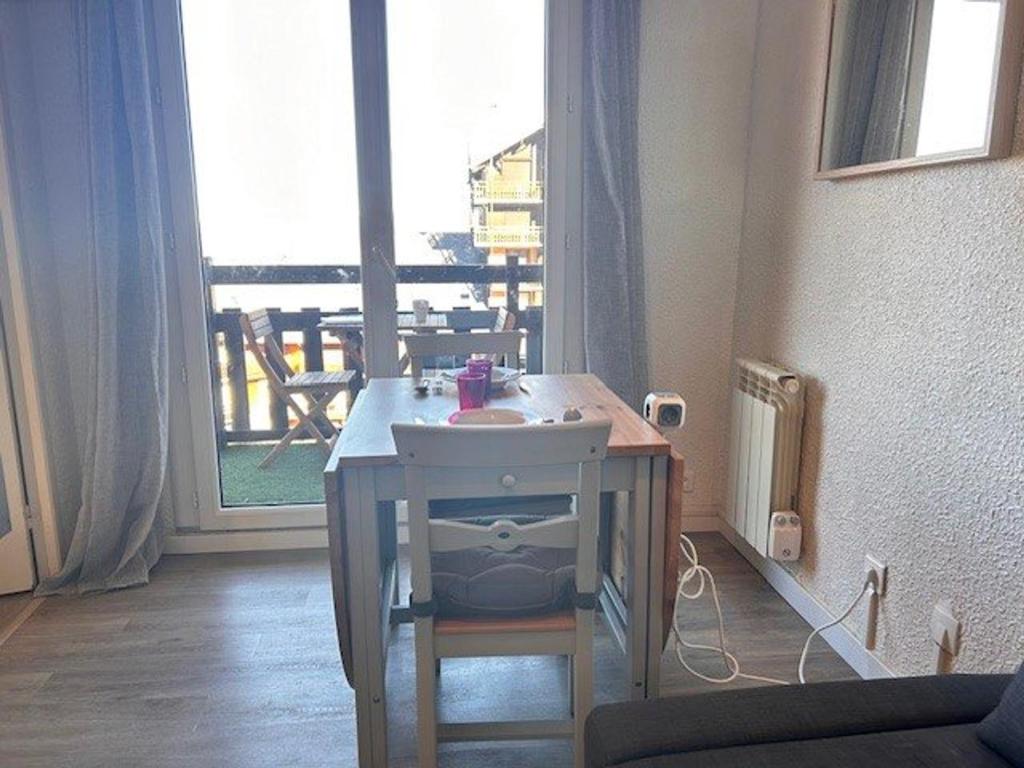 Appartement Risoul, 1 pièce, 4 personnes - FR-1-330-575 photo 1